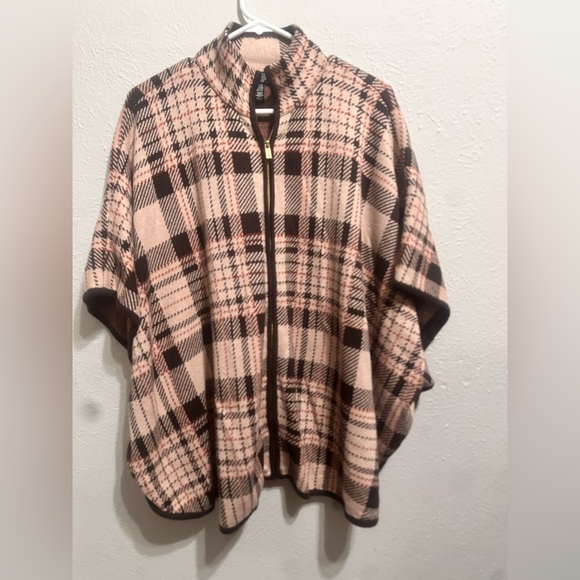 Jones New York Beige and Brown Plaid Cape - Picture 3 of 11